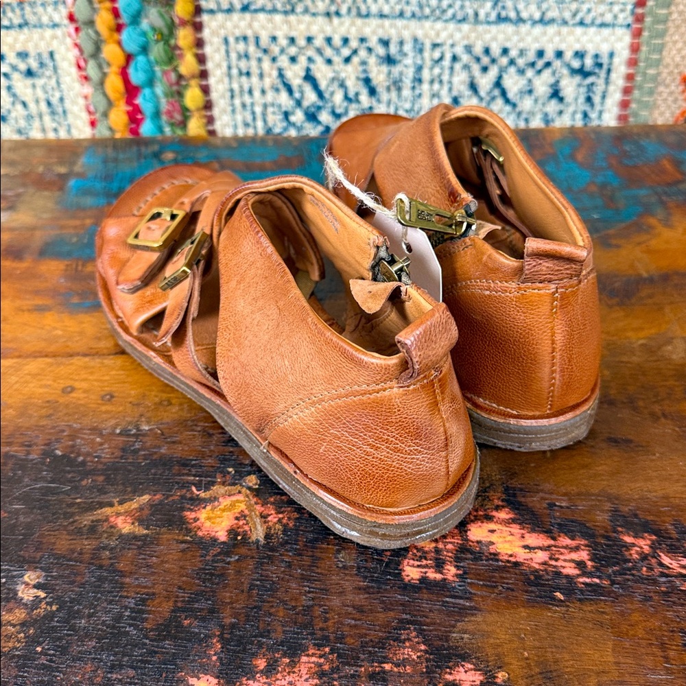 A.S.98 Reiley Buckle Sandals. New with tags. - Picture 3 of 9